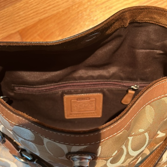 Coach purse - Picture 3 of 3